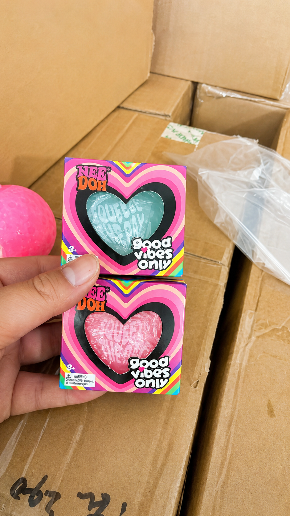 RTS - SQUEEZE HEART SQUISHYS