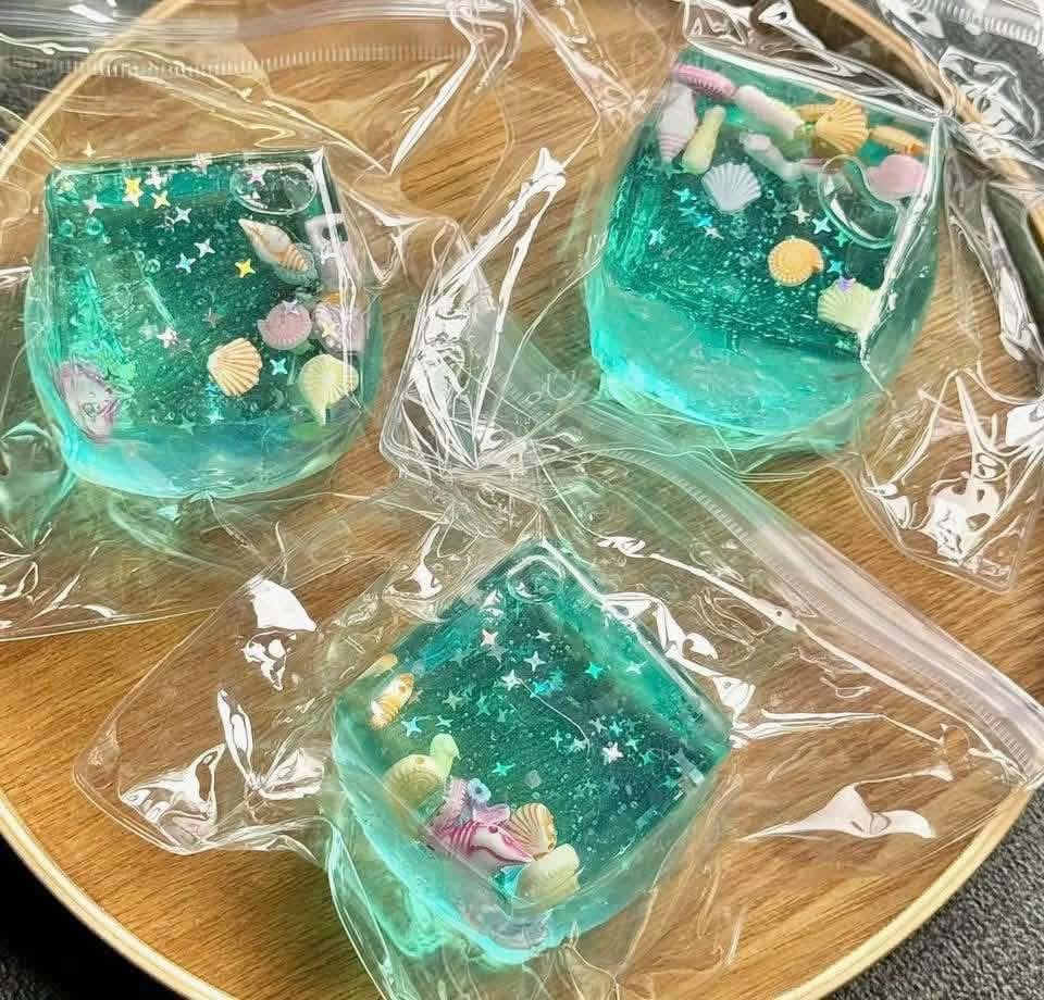 RTS - SEASHELL GLITTER CUBE