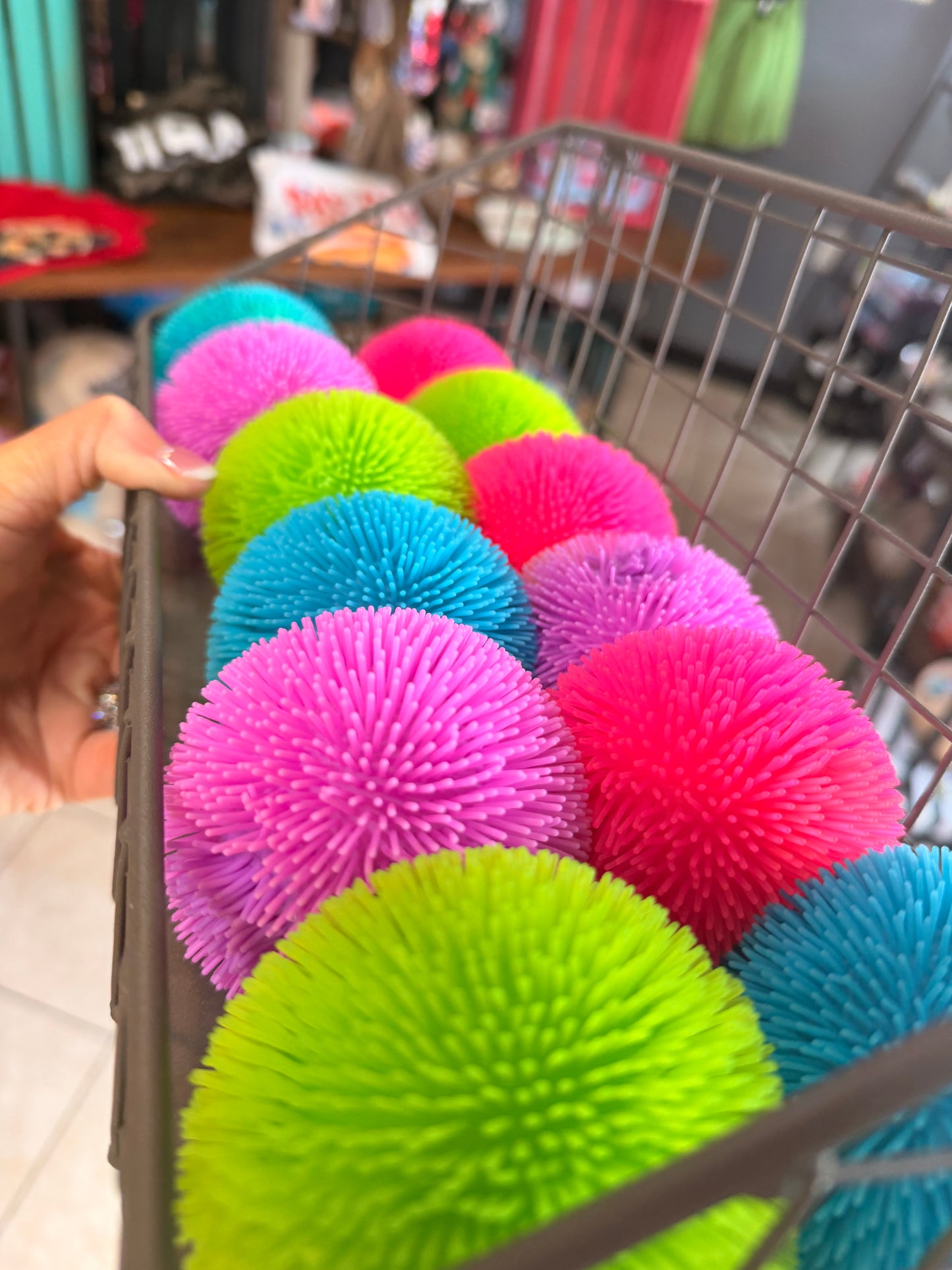 RTS - UNBOXED FUZZY BALL