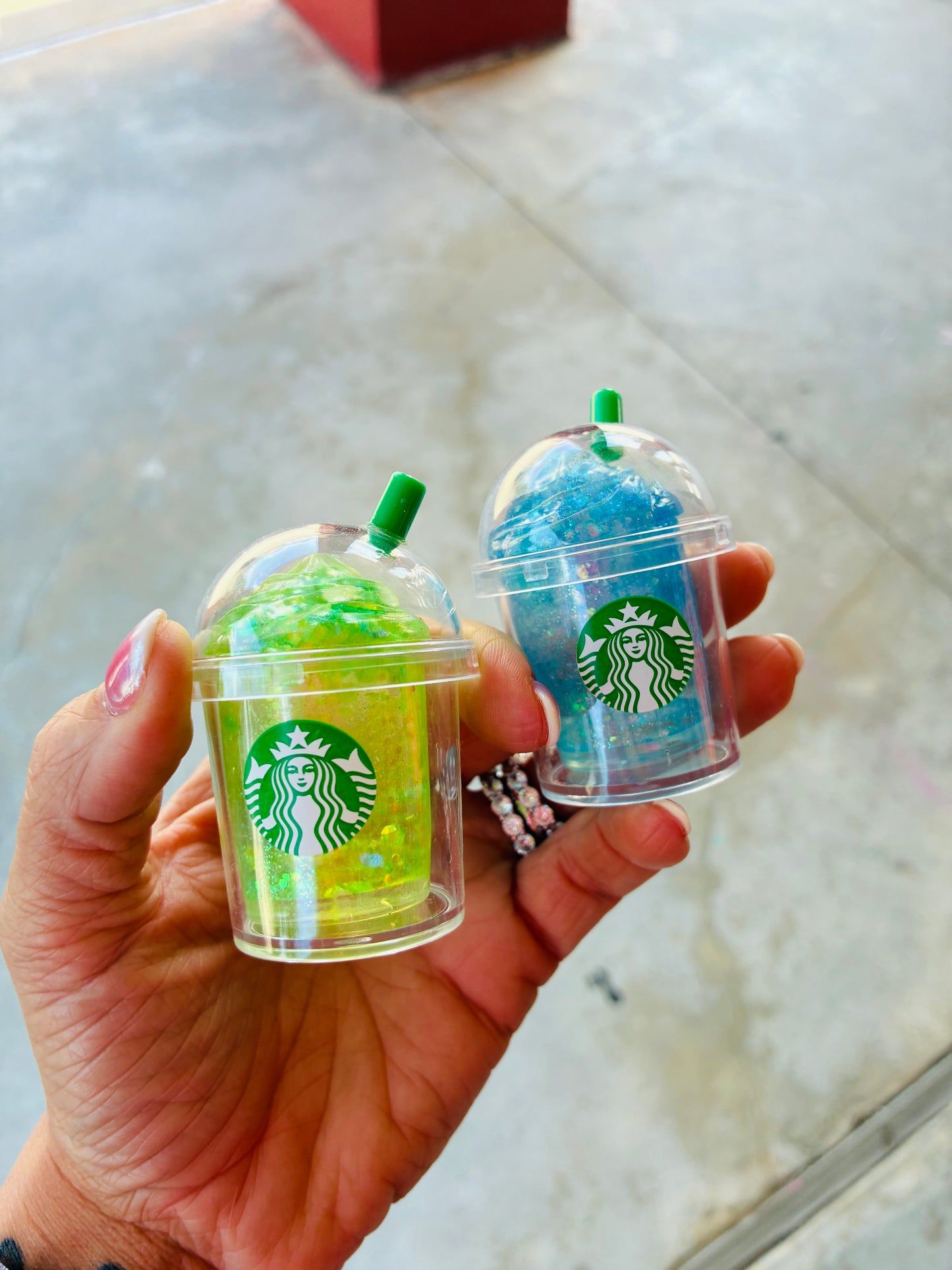 RTS - GLITTER DRINK SQUISHY CUP